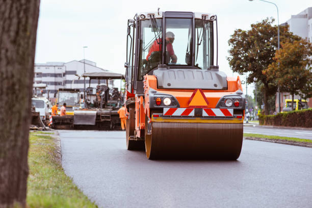 Best Driveway Paving Contractor  in Oakwood, GA